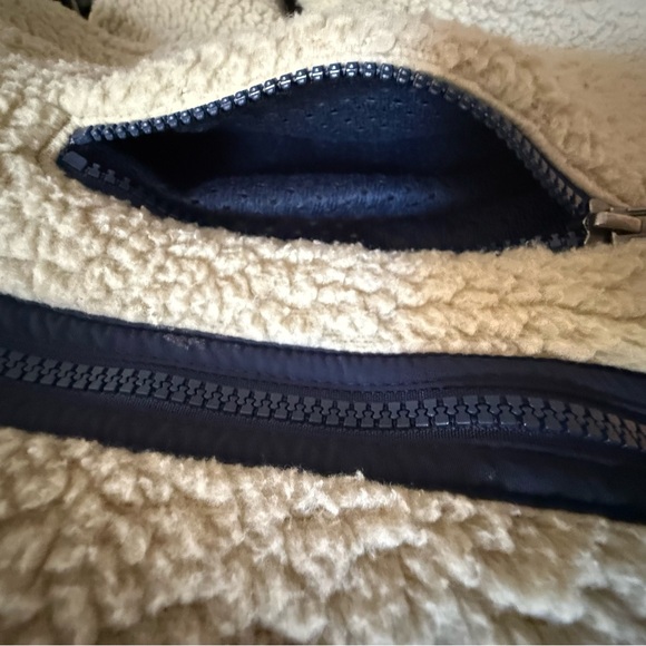 Patagonia Retro Pile Fleece Marsupial Pullover - Picture 11 of 16